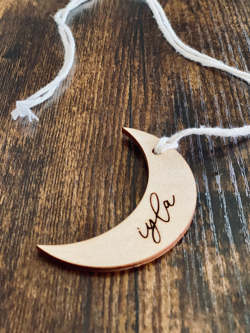 Wooden Tag - Personalized Crescent | Minimal Design | Ramadan Gift Basket | Medallion